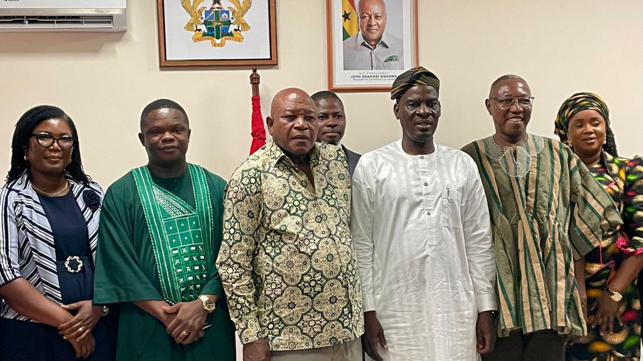 Education Minister Proposes 2.5% Petroleum Royalty Funding for Scholarship Authority