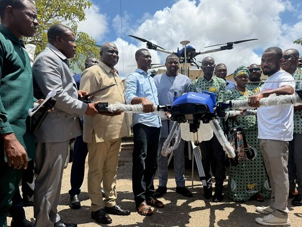 Government supports farmers with fertilizer and drones under Feed Ghana Programme